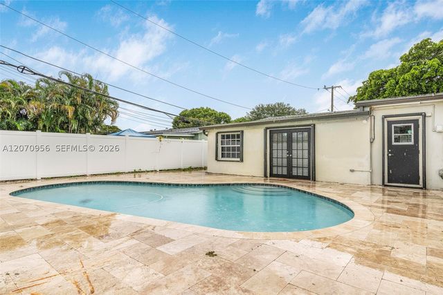 5001 SW 92nd Ter, Cooper City, FL 33328