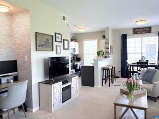 280 Riverbend Dr Apt 4C, Charlottesville, VA 22911