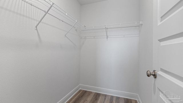 9904 Starling Dr, Pensacola, FL 32506