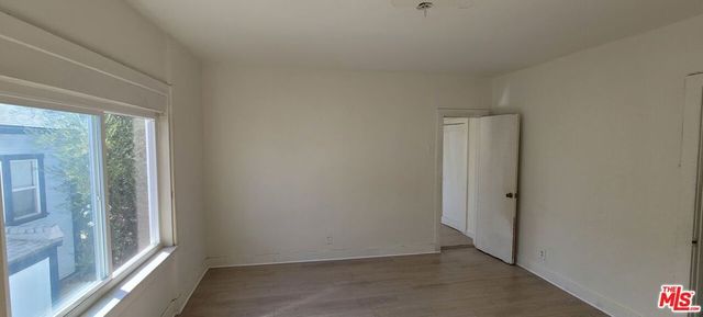 1240 S Lucerne Boulevard, Los Angeles, CA 90019