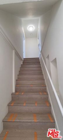 1240 S Lucerne Boulevard, Los Angeles, CA 90019