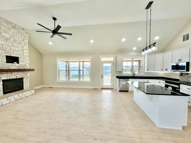 783 Splendor View Drive, Somerset, KY 42503