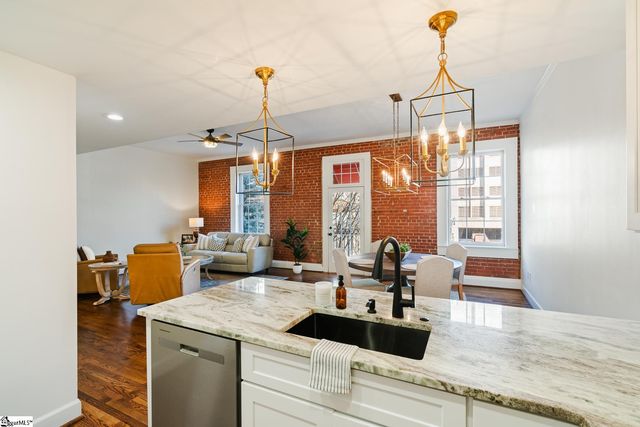 100 W Court Street Unit 2B, Greenville, SC 29601