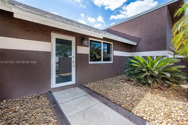 12930 SW 190th St, Miami, FL 33177