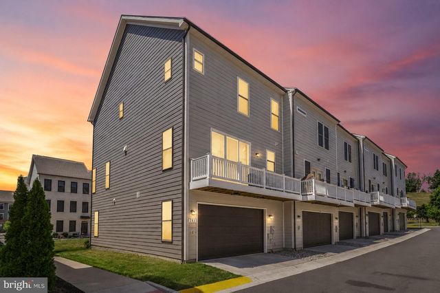 283 WILLIS ST, Fredericksburg, VA 22401