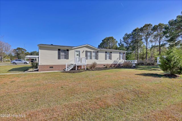 808 Topsail Greens Drive, Hampstead, NC 28443