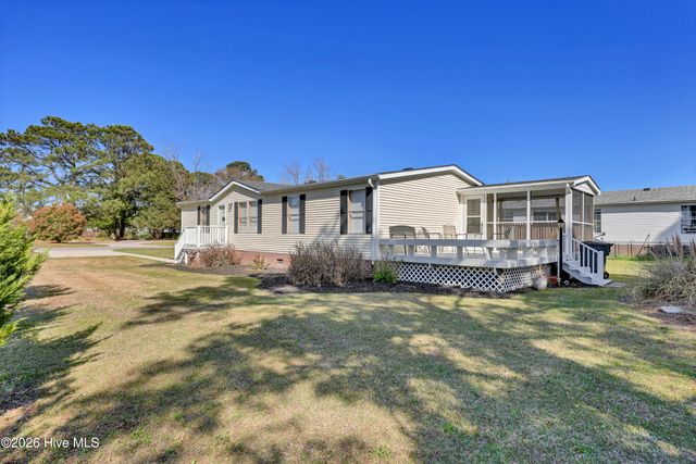 808 Topsail Greens Drive, Hampstead, NC 28443