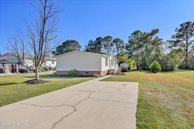 808 Topsail Greens Drive, Hampstead, NC 28443