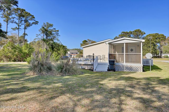 808 Topsail Greens Drive, Hampstead, NC 28443