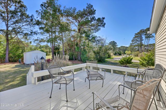 808 Topsail Greens Drive, Hampstead, NC 28443