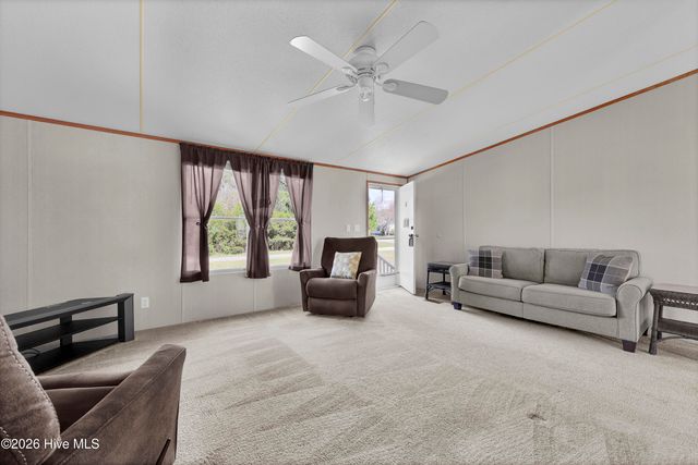 808 Topsail Greens Drive, Hampstead, NC 28443