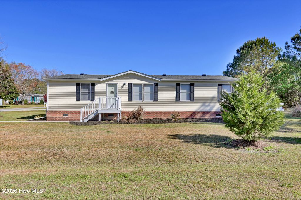 808 Topsail Greens Drive, Hampstead, NC 28443