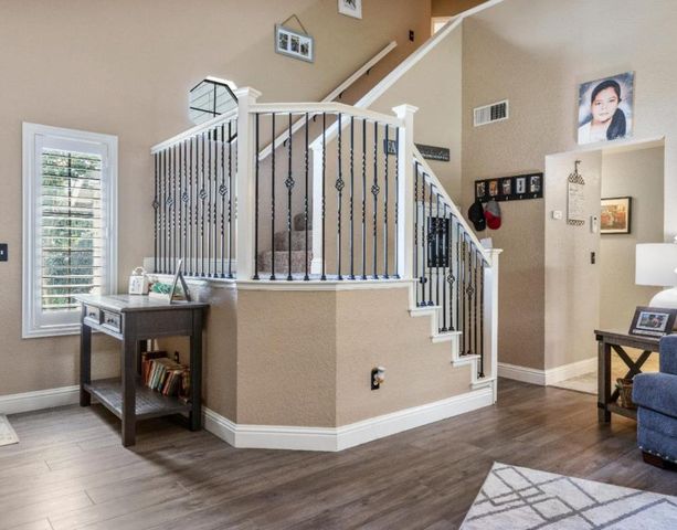 2105 Walnut Tree Dr, Modesto, CA 95355