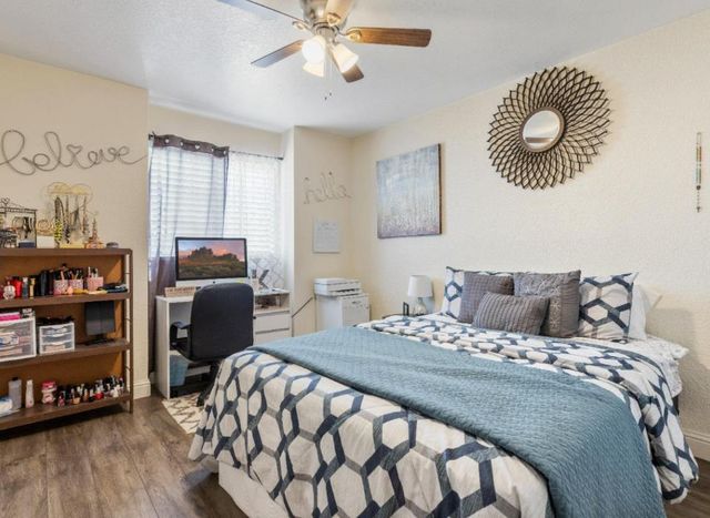 2105 Walnut Tree Dr, Modesto, CA 95355