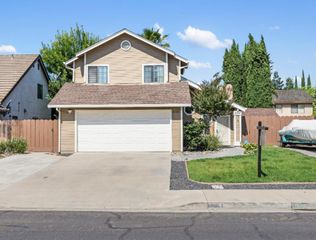 2105 Walnut Tree Dr, Modesto, CA 95355