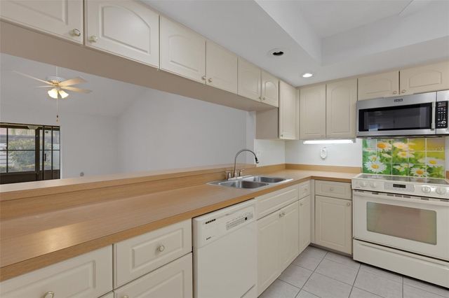 4465 ATWOOD CAY CIRCLE 12, Sarasota, FL 34233