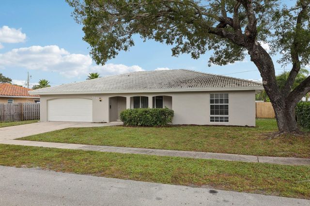 1541 NW 9th St, Boca Raton, FL 33486