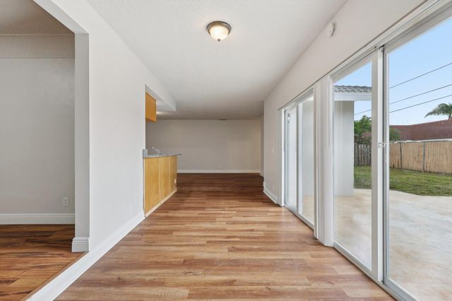 1541 NW 9th St, Boca Raton, FL 33486