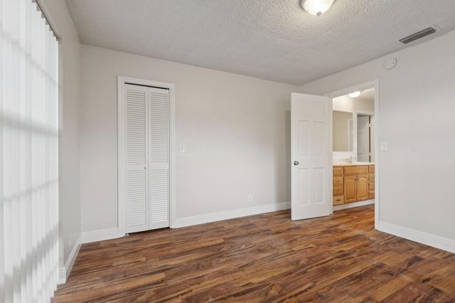 1541 NW 9th St, Boca Raton, FL 33486