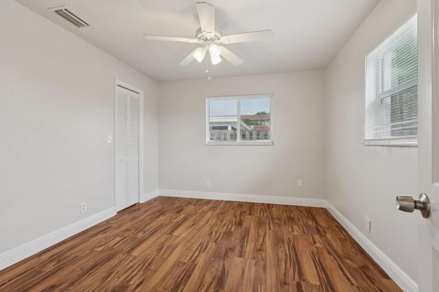 1541 NW 9th St, Boca Raton, FL 33486