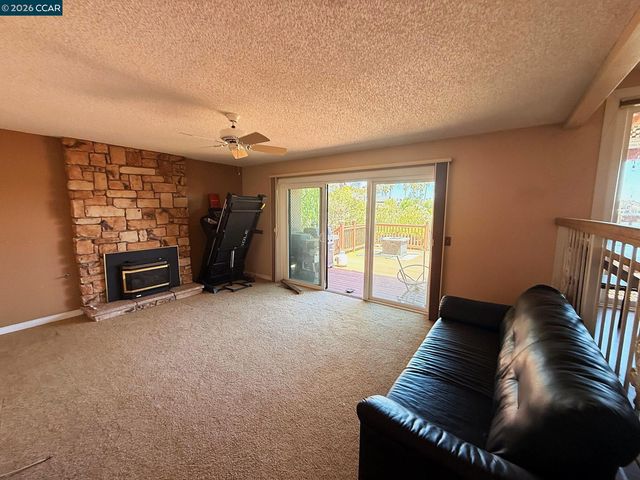 1732 Dolphin Pl, Discovery Bay, CA 94505