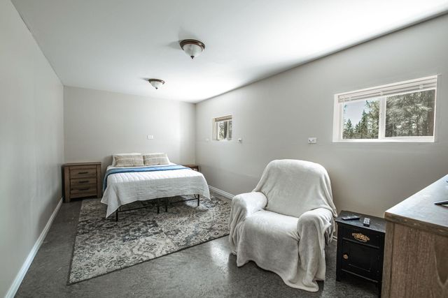 5608 W Jensen Rd, Cheney, WA 99004