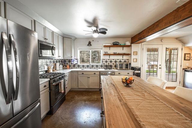 5608 W Jensen Rd, Cheney, WA 99004
