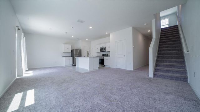 8735 SPORTSMAN LOOP, Groveland, FL 34736