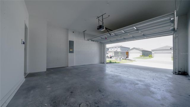 8735 SPORTSMAN LOOP, Groveland, FL 34736