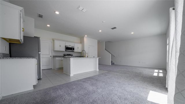 8735 SPORTSMAN LOOP, Groveland, FL 34736