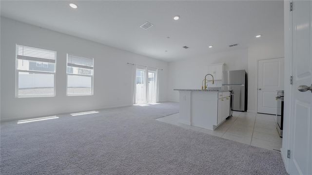 8735 SPORTSMAN LOOP, Groveland, FL 34736