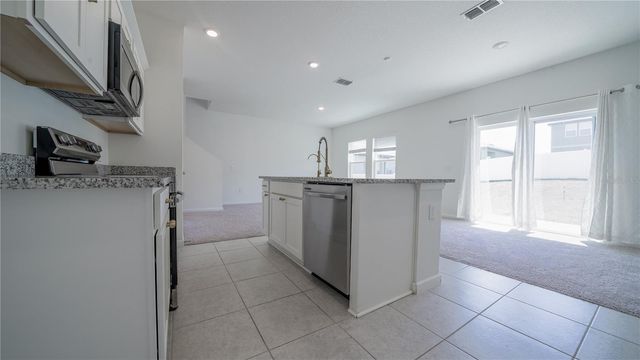 8735 SPORTSMAN LOOP, Groveland, FL 34736