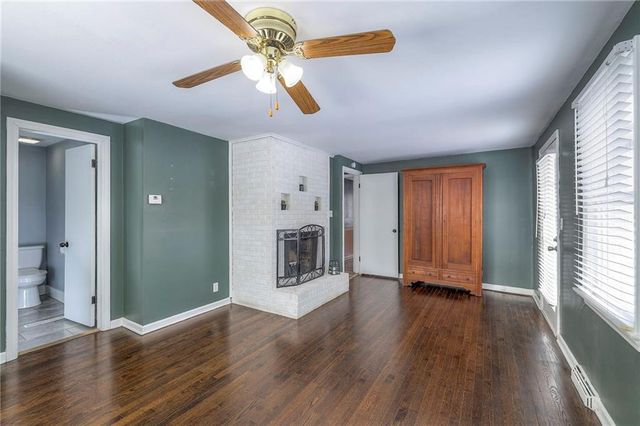 4907 W 70 Terrace, Prairie Village, KS 66208