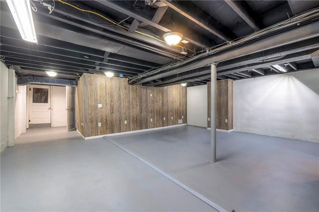 4907 W 70 Terrace, Prairie Village, KS 66208