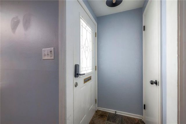 4907 W 70 Terrace, Prairie Village, KS 66208