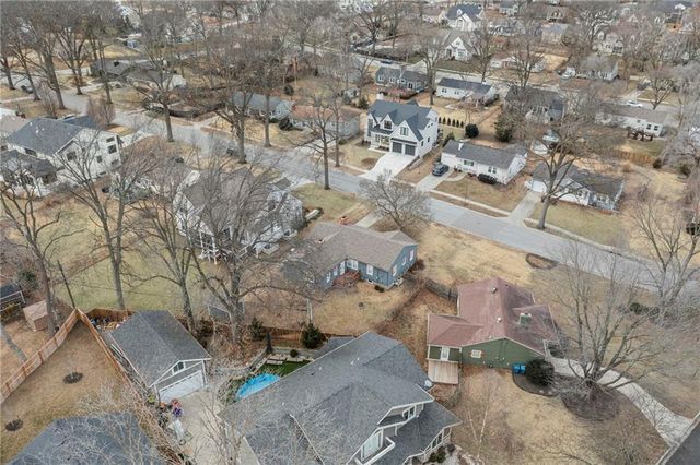 4907 W 70 Terrace, Prairie Village, KS 66208