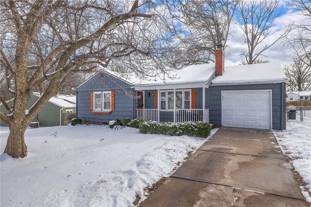4907 W 70 Terrace, Prairie Village, KS 66208