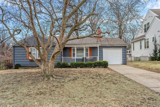 4907 W 70 Terrace, Prairie Village, KS 66208