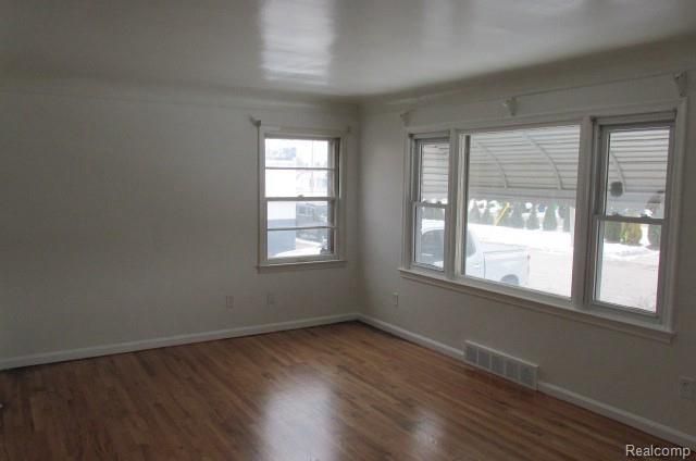 1310 Mill Street, Lincoln Park, MI 48146