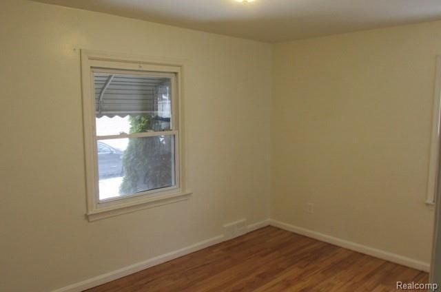 1310 Mill Street, Lincoln Park, MI 48146