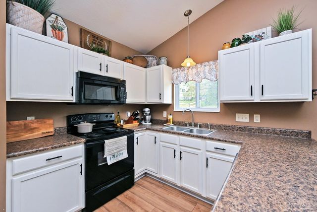 130 Regatta Drive, New Richmond, OH 45157