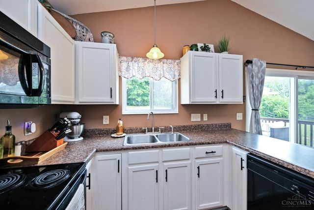 130 Regatta Drive, New Richmond, OH 45157