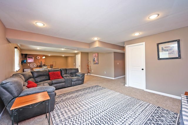 130 Regatta Drive, New Richmond, OH 45157