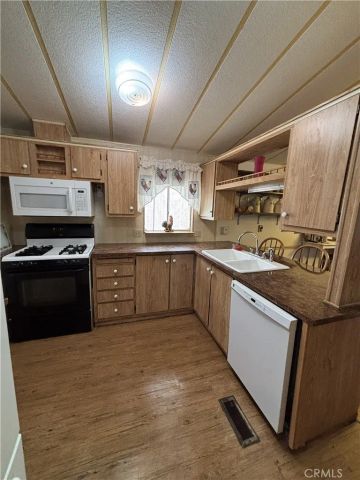 3950 Emile Avenue, Clearlake, CA 95422