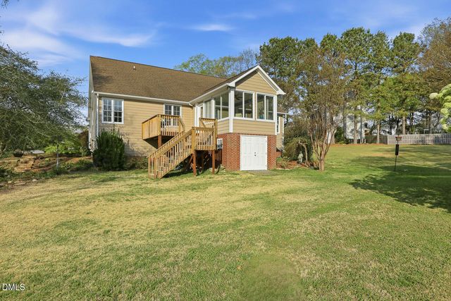 2808 Doves Nest Court, Fuquay Varina, NC 27526
