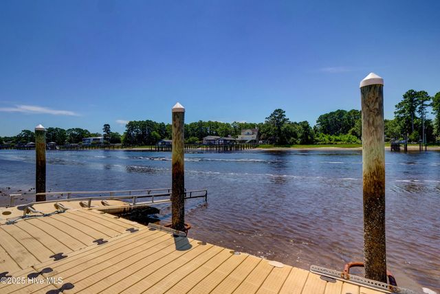 3807 Ridge Crest Drive, Southport, NC 28461