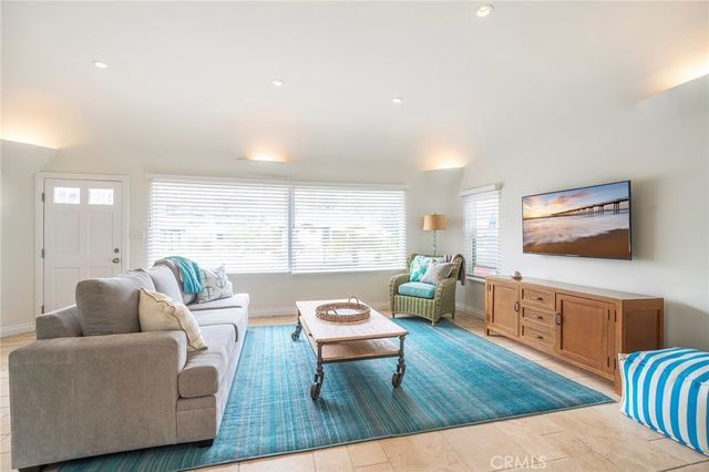 77 17th, Hermosa Beach, CA 90254
