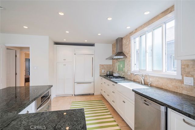 77 17th, Hermosa Beach, CA 90254