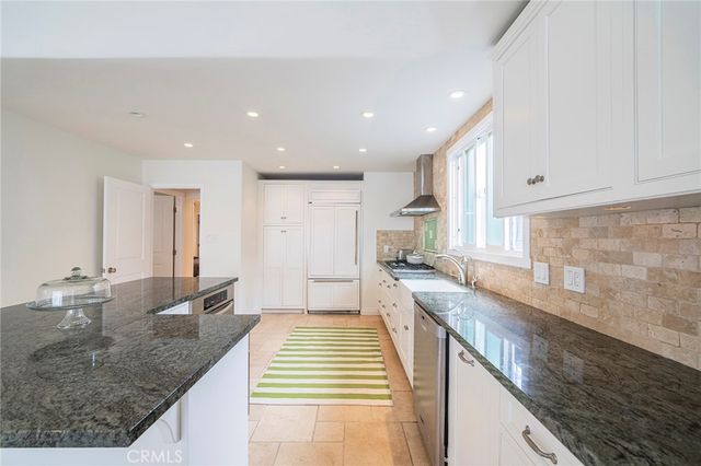77 17th, Hermosa Beach, CA 90254