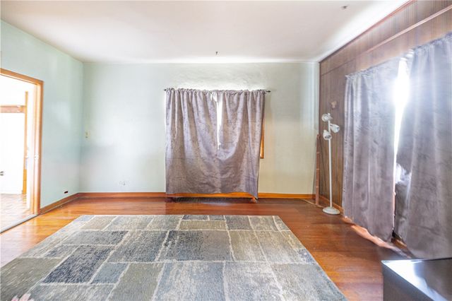 1017 Virginia St, Jeannette, PA 15644